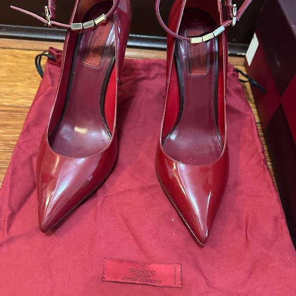 Red Stiletto Heels - Picture 2 of 14